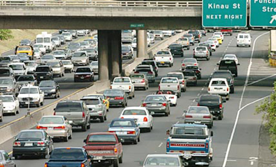 164323_1.tif. TRAFFIC 049>>DB AP10/9.07.04/DEBORAH BOOKER PHOTOCONGESTION ON H-1 eastbound slowed rush hour traffic.